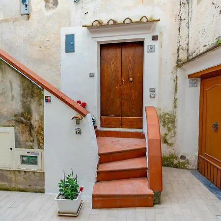 Holiday home Casa L'aurora